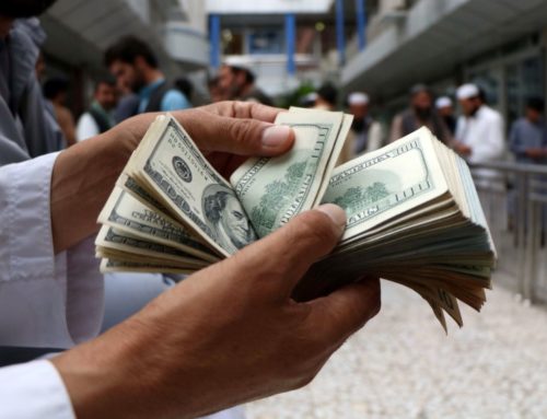 Pound, Turkish Lira under Pressure, Dollar Holds Steady